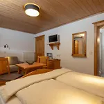 Moertbauerhof Und Haus Fruehauf Farm stay Seeboden
