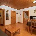 Moertbauerhof Und Haus Fruehauf Farm stay Seeboden